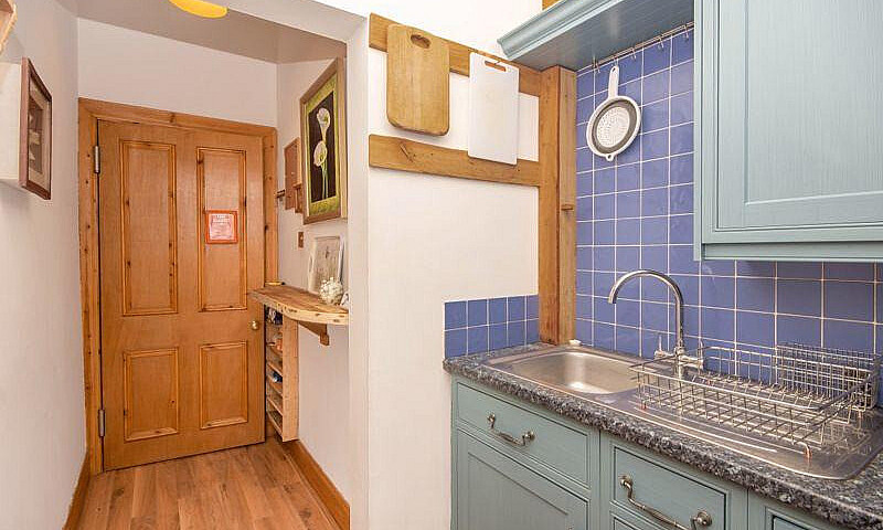 Stunning One Bed Fla...