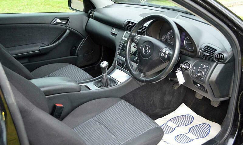 2008 Mercedes-Benz C...