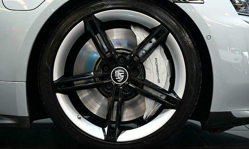 2020 Porsche Taycan ...