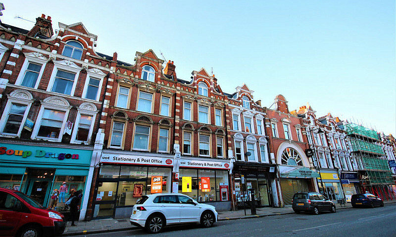 3 Bedroom Flat In To...