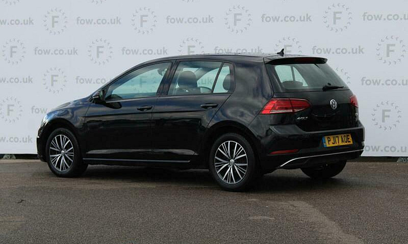 2017 Volkswagen Golf...