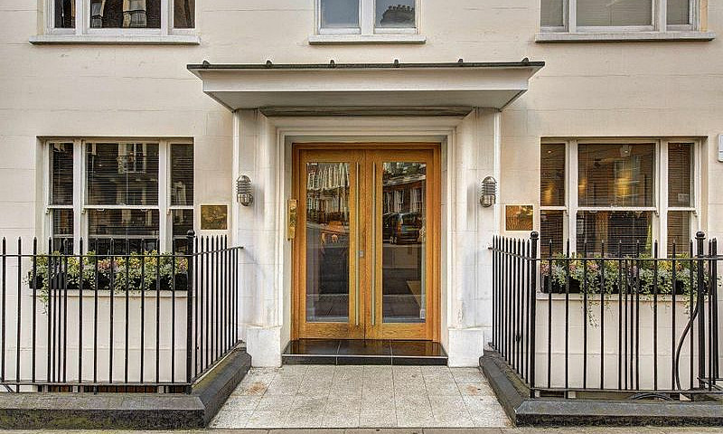 3 Bedroom Flat In 39...