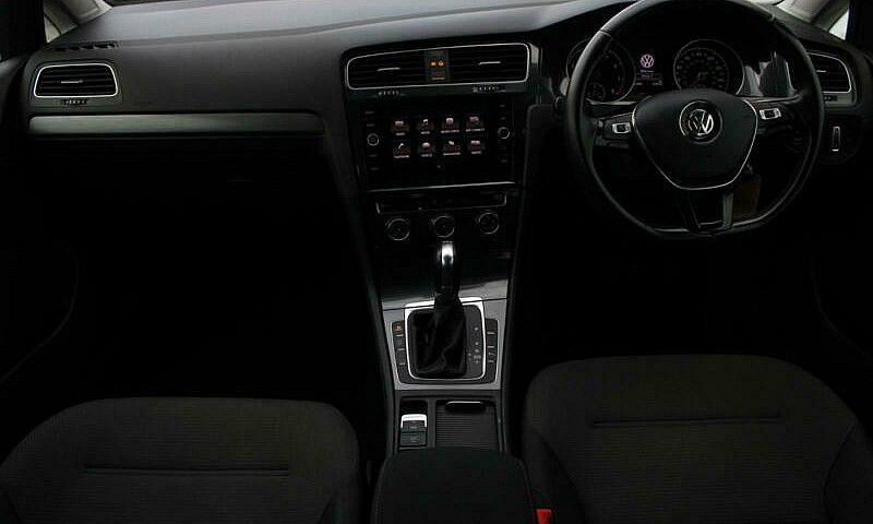 2017 Volkswagen Golf...