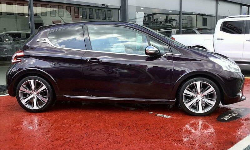 2014 Peugeot 208 1.6...