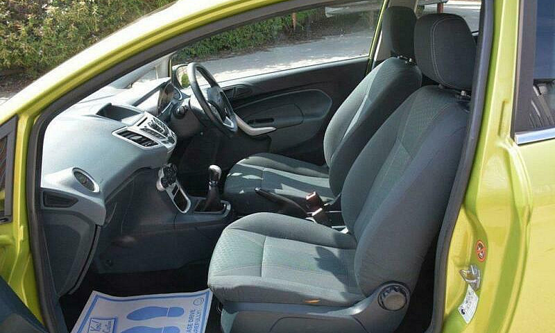 Ford Fiesta Zetec 1....