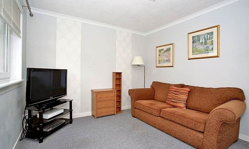 1 Bedroom Flat In Fa...