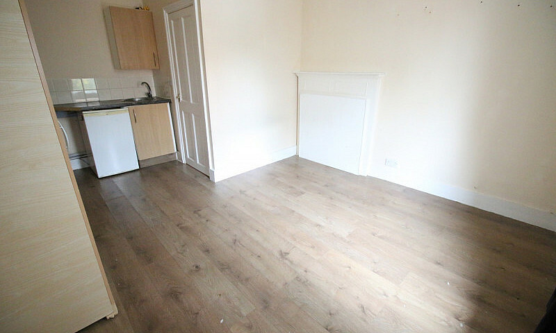 Studio Flat In St. S...