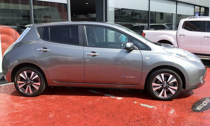 2017 Nissan Leaf 80K...