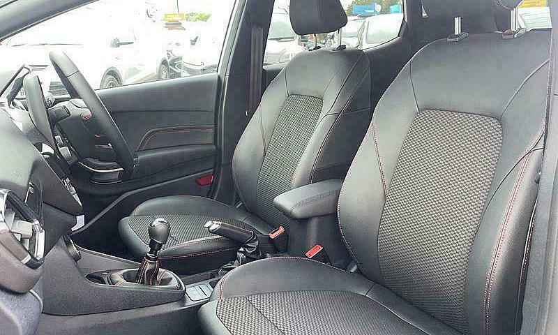2021 Ford Fiesta St-...