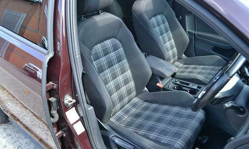2017 17 Volkswagen G...