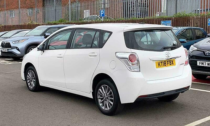 2018 Toyota Verso Es...