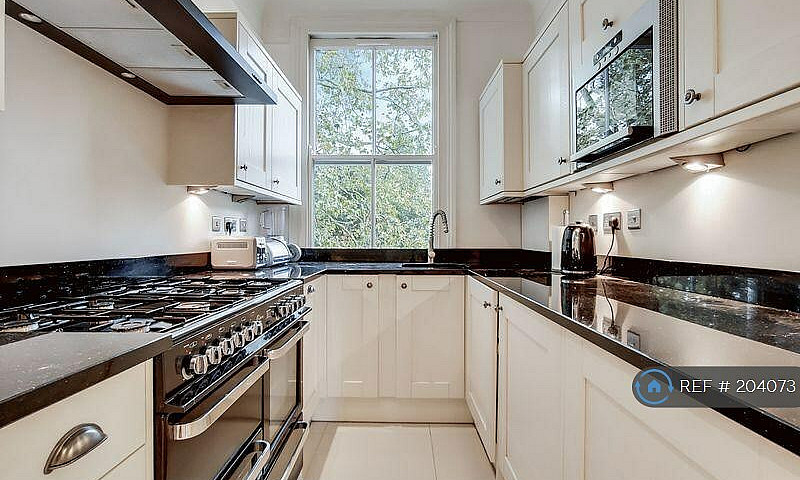 2 Bedroom Flat In Ha...