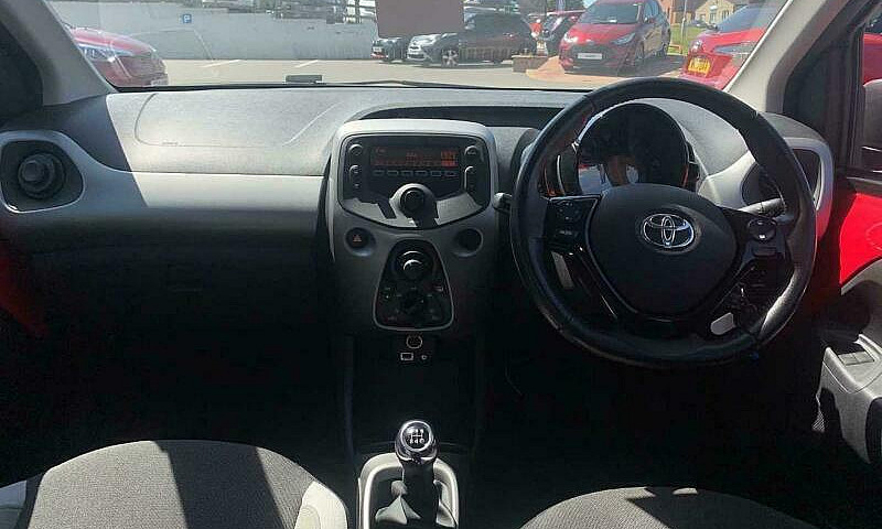 2018 Toyota Aygo Hat...