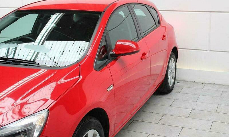 2014 Vauxhall Astra ...