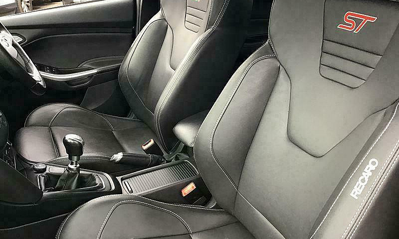2018 Ford Focus 2.0T...