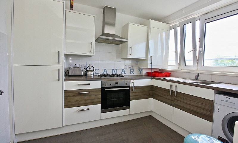 1 Bedroom Flat In No...