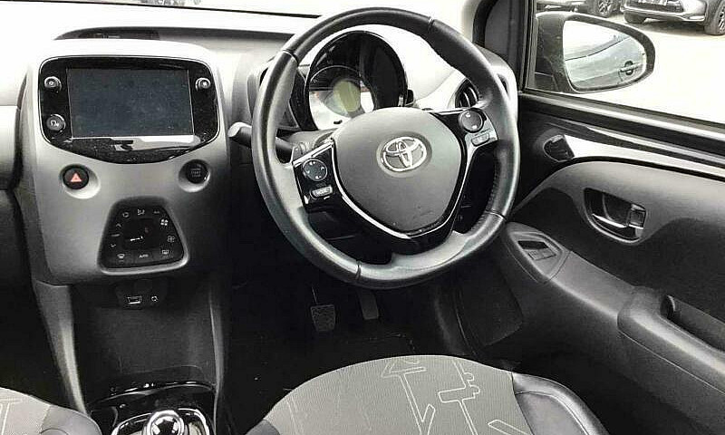 2018 Toyota Aygo Hat...