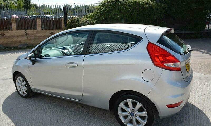 2011 11 Ford Fiesta ...