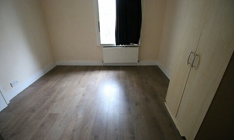 Studio Flat In St. S...