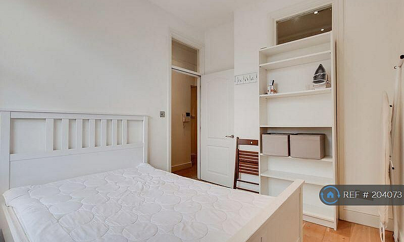 2 Bedroom Flat In Ha...