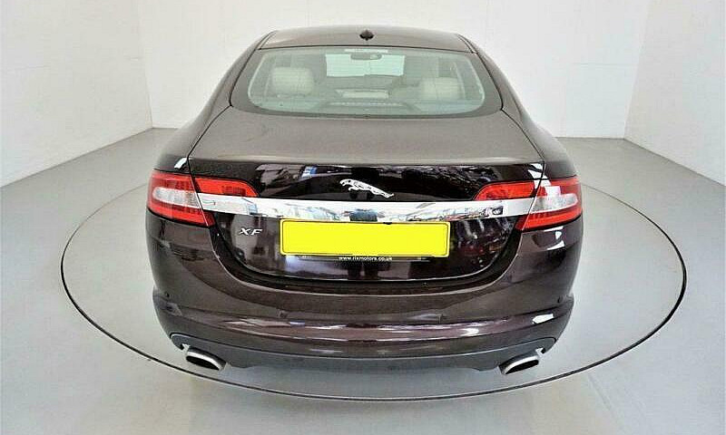 2010 Red Jaguar Xf 3...