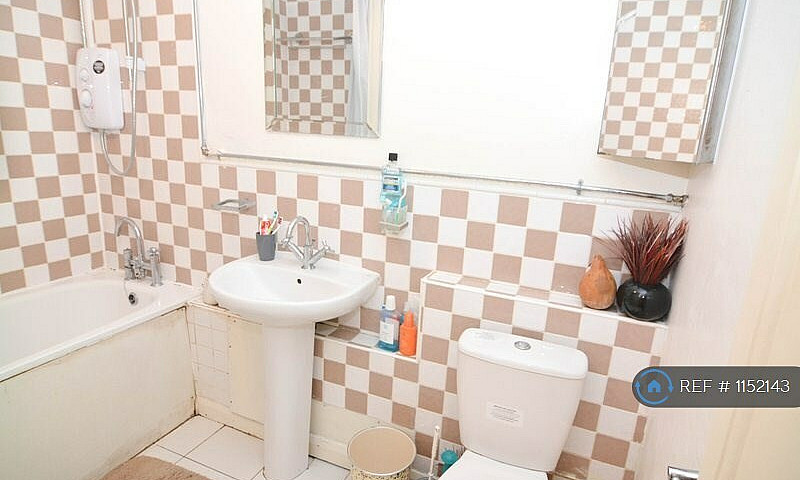 1 Bedroom In London,...