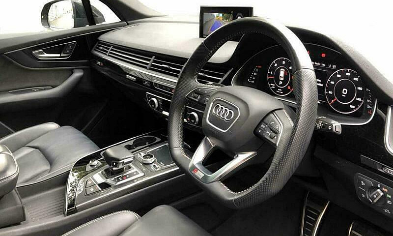 2018 Audi Q7 Black E...