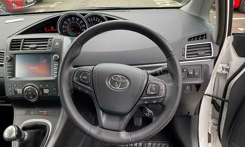 2018 Toyota Verso Es...