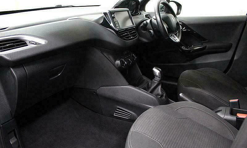 2017 Peugeot 208 1.2...