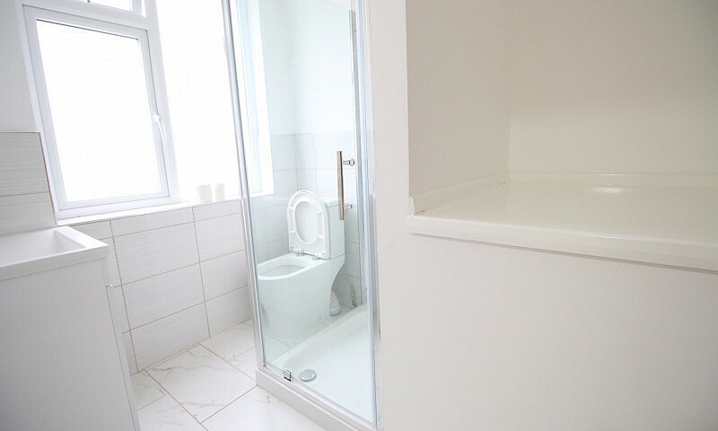 Studio Flat In Hanwo...