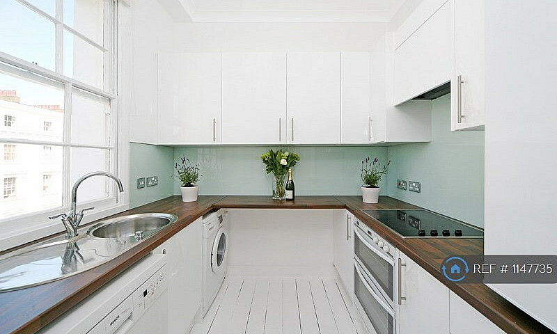 1 Bedroom Flat In St...