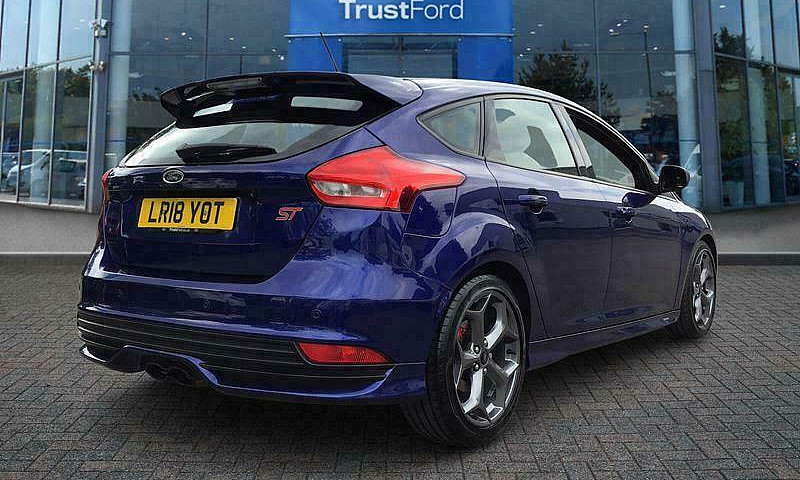 2018 Ford Focus 2.0T...