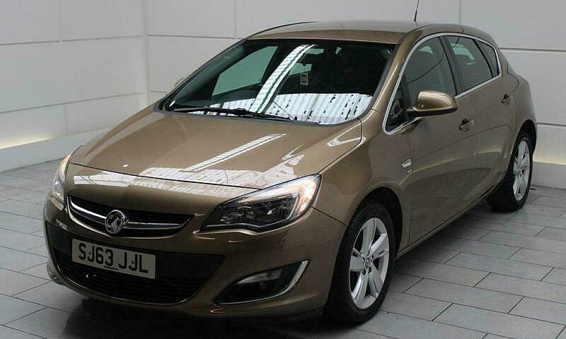 2013 Vauxhall Astra ...