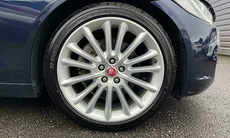 2016 Jaguar Xe Portf...