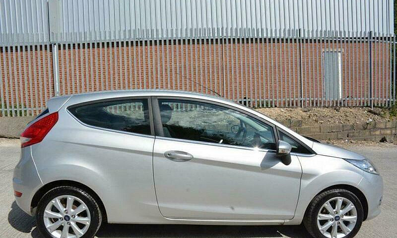 2011 11 Ford Fiesta ...
