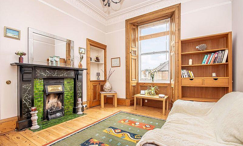 Stunning One Bed Fla...