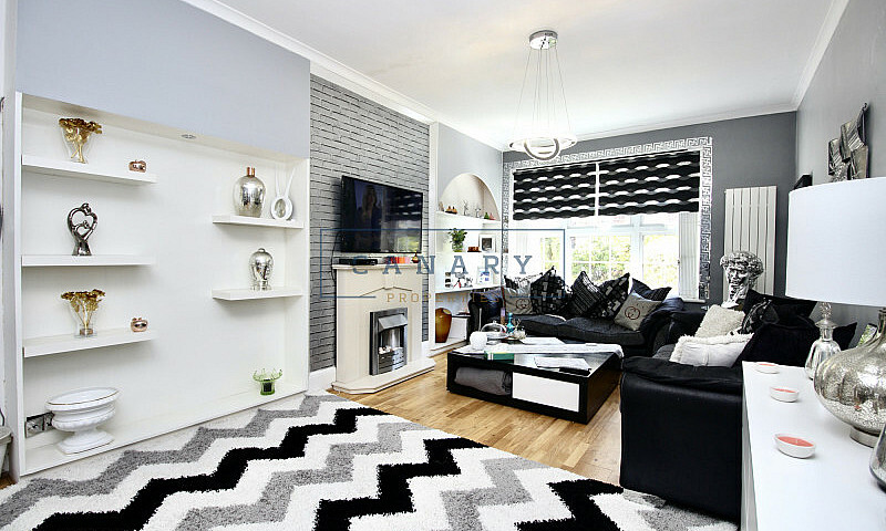 2 Bedroom Flat In Cl...