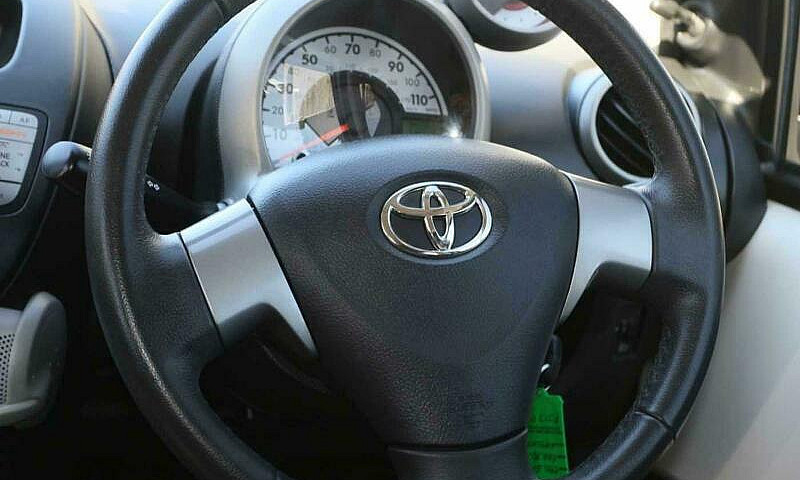 2013 Toyota Aygo 1.0...