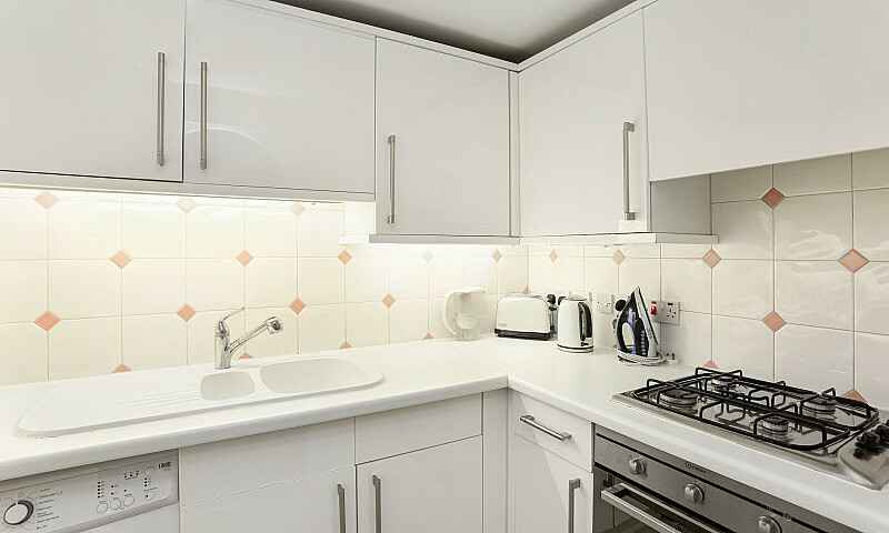 2 Bedroom Flat In Ha...
