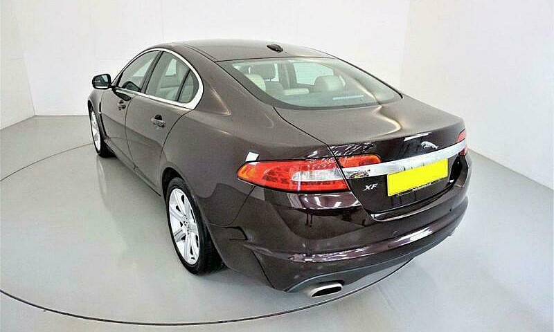 2010 Red Jaguar Xf 3...
