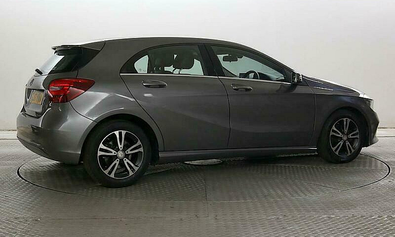 2017 Mercedes A180 1...