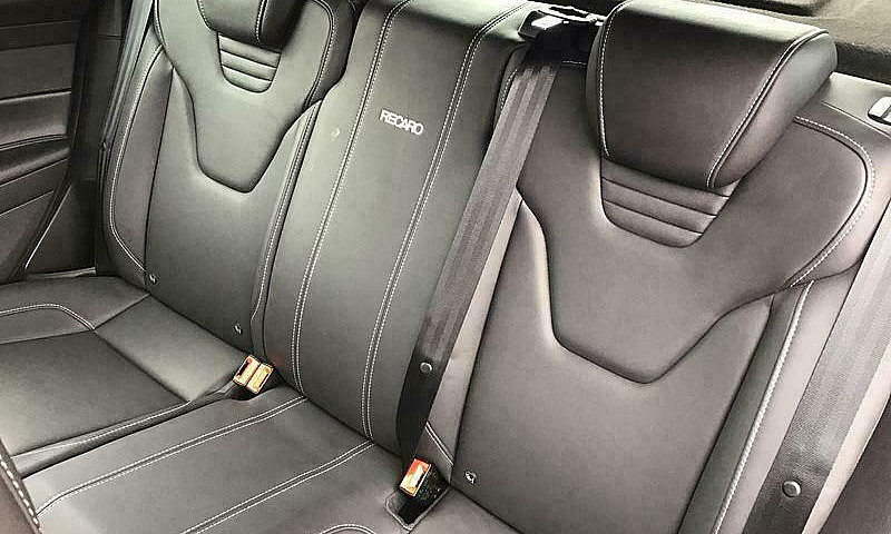2018 Ford Focus 2.0T...
