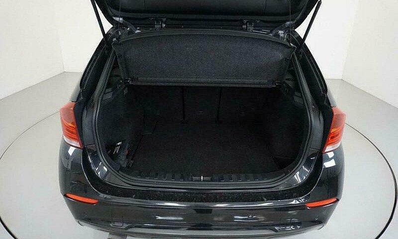 2012 Black Bmw X1 2....