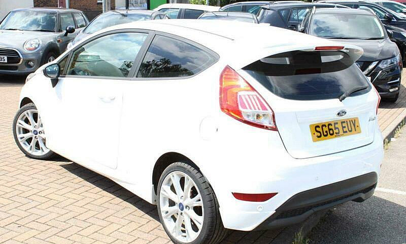 2015 Ford Fiesta 1.5...