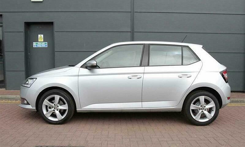 2021 Skoda Fabia 1.0...