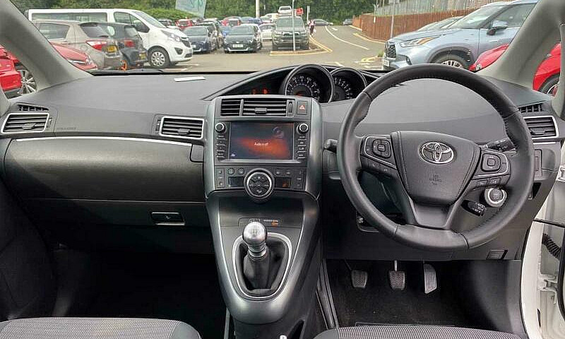2018 Toyota Verso Es...