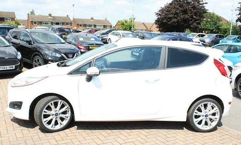 2015 Ford Fiesta 1.5...
