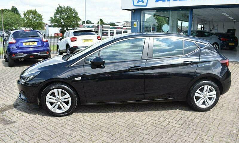 2016 Vauxhall Astra ...