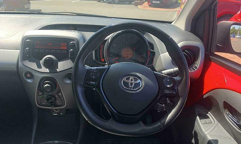 2018 Toyota Aygo Hat...
