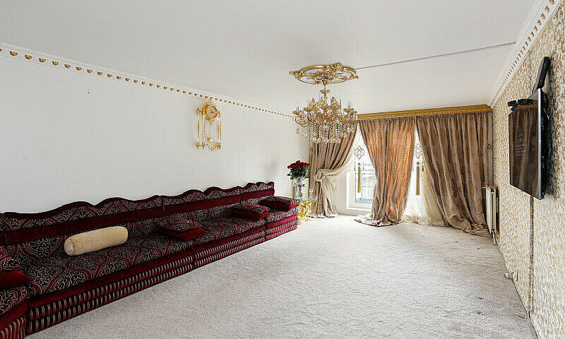 2 Bedroom Flat In Ha...